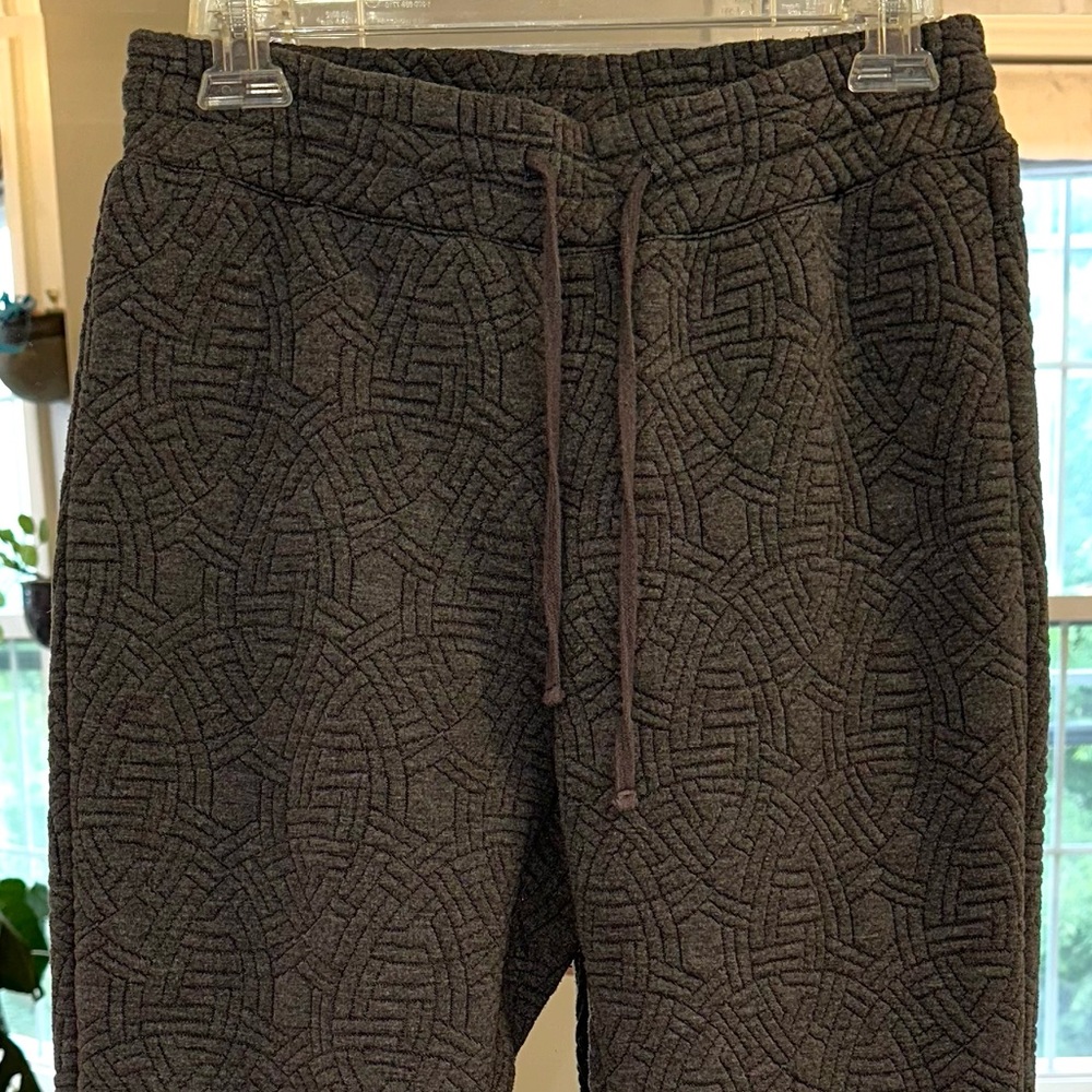 Fabletics Textured Design Gray Drawstring Joggers… - image 2